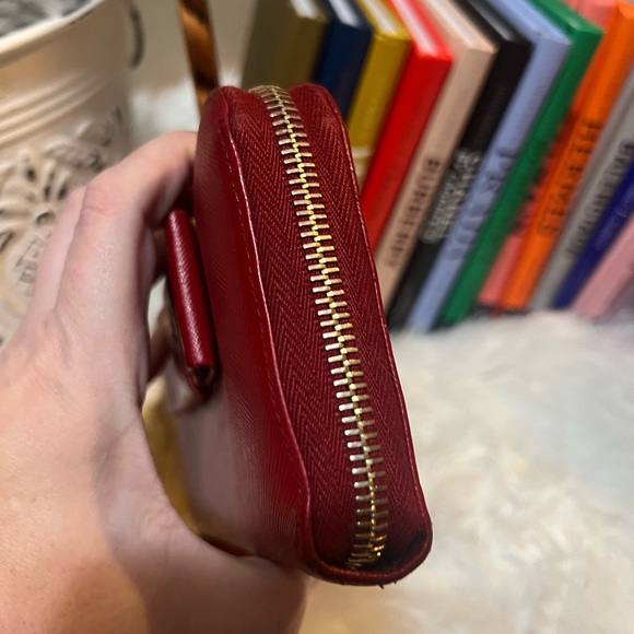 Prada Red Bow Wallet - Picture 3 of 9